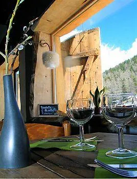 Отель Hotel Green Ecolodge Ла-Кольмиан
